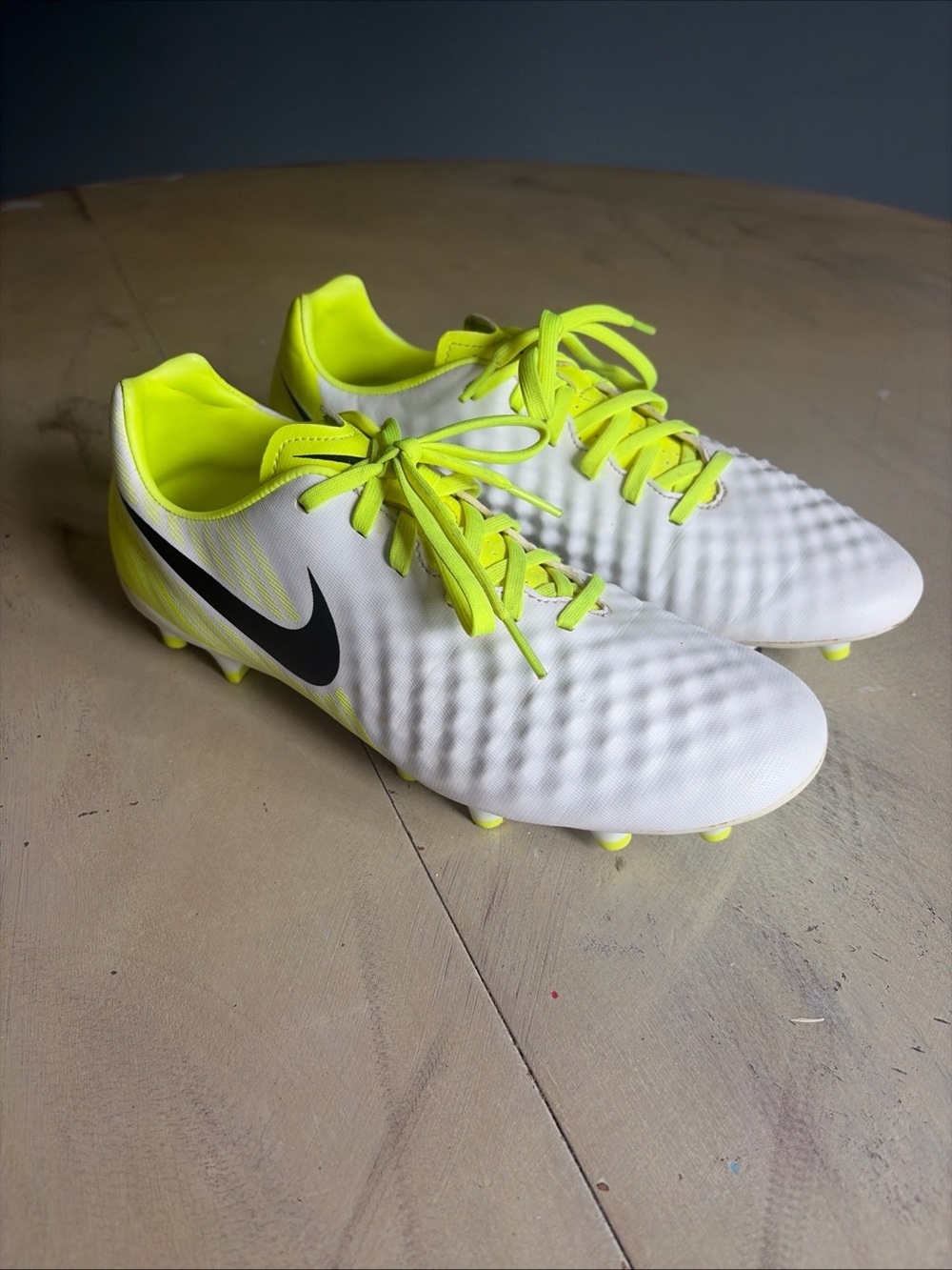 NIKE MAGISTA ONDA II FG BOOTS 844411-109 WHITE BLK VOLT PURE PLATINUM US 8 UK 7